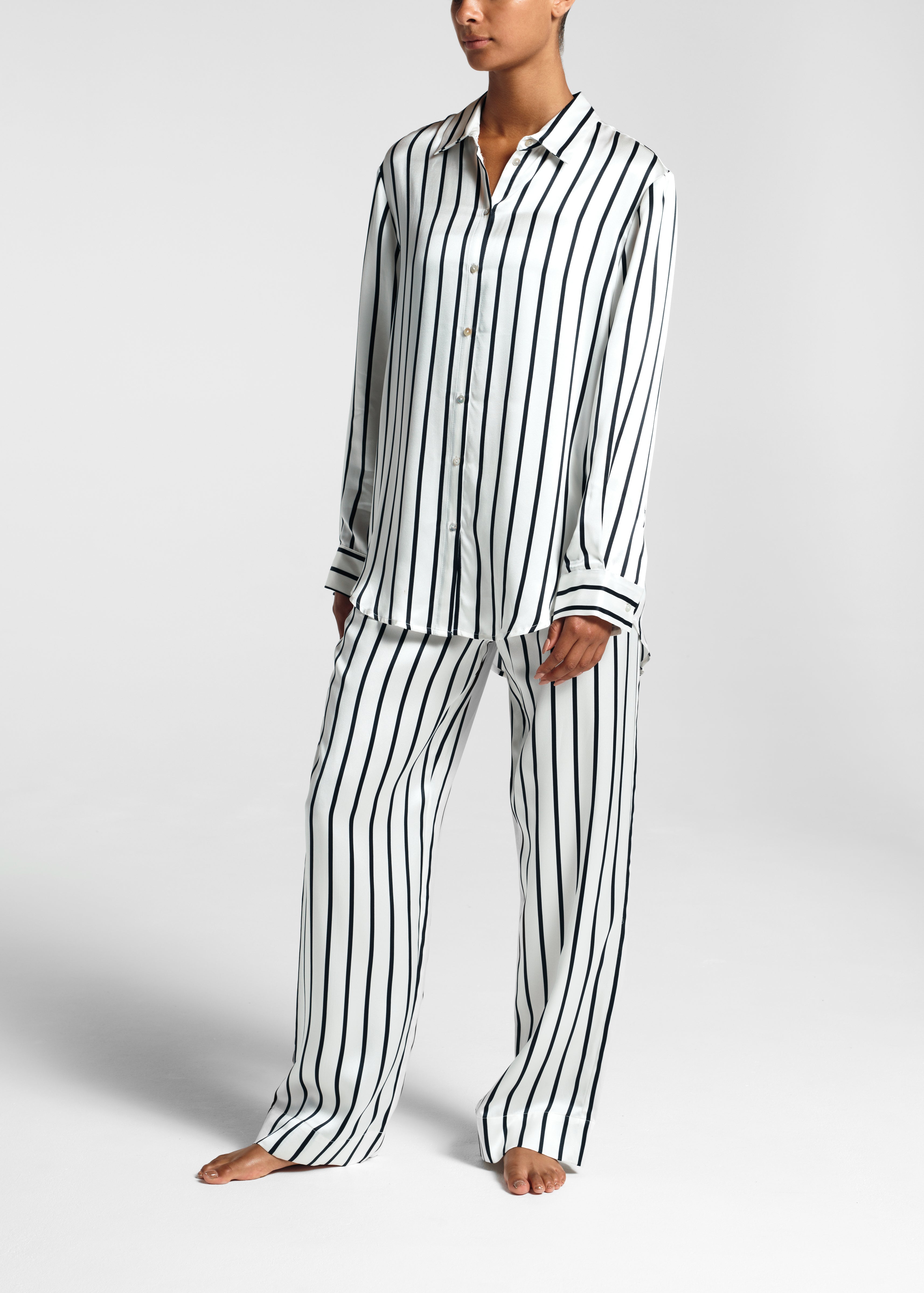 London Black and White Striped Luxury Silk Pyjama Bottom__40,60|50,20